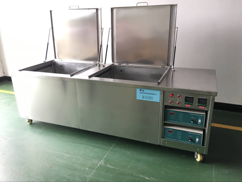 超声波发生器在现代工业中的应用越来越广泛，但如何选择最适合的型号却让许多人感到困惑。今天我们就来聊聊如何通过几个关键因素进行对比和评估。